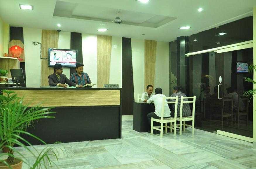 Hotel Kiran Palace Βαρανάσι Εξωτερικό φωτογραφία